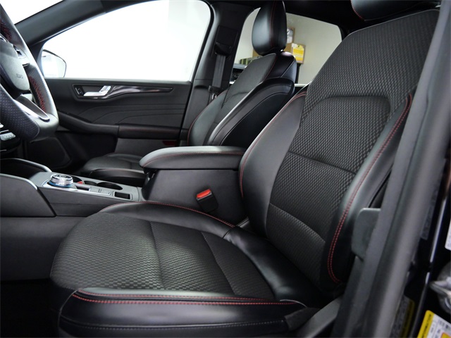 2023 Ford Escape ST-Line Select photo 16