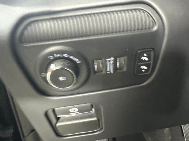 2024 Jeep Grand Wagoneer II photo 27