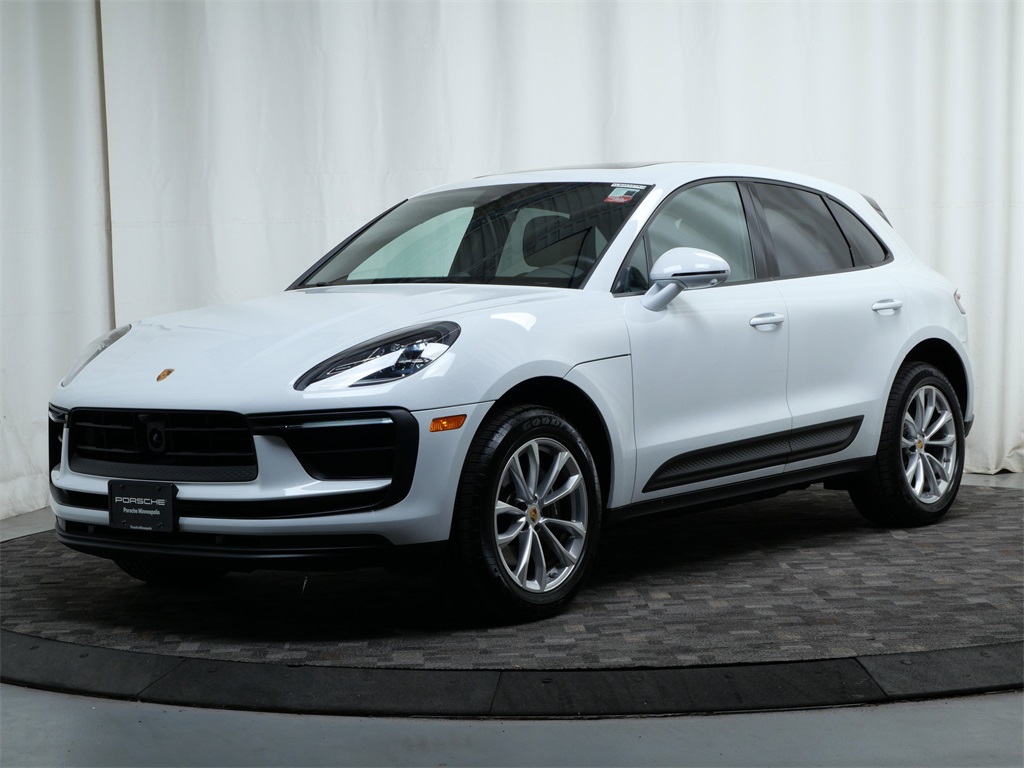 2025 Porsche Macan