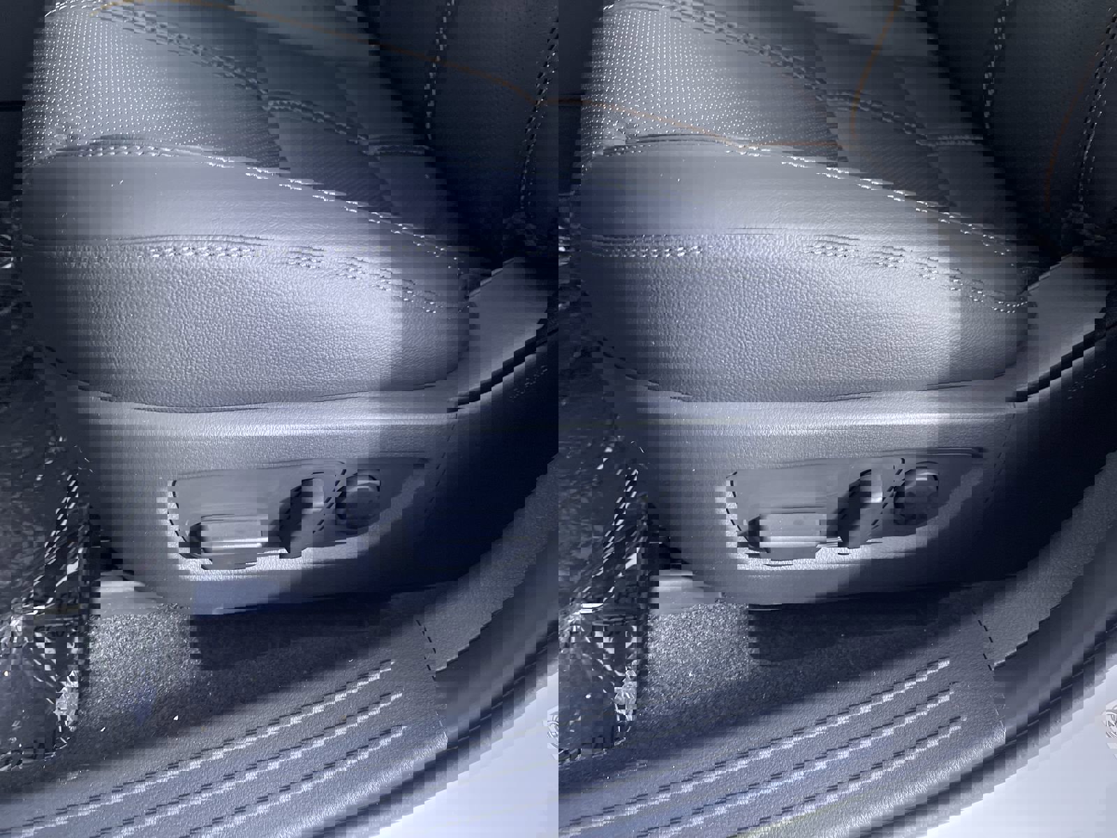 2025 Mazda CX-50 Premium Plus photo 11