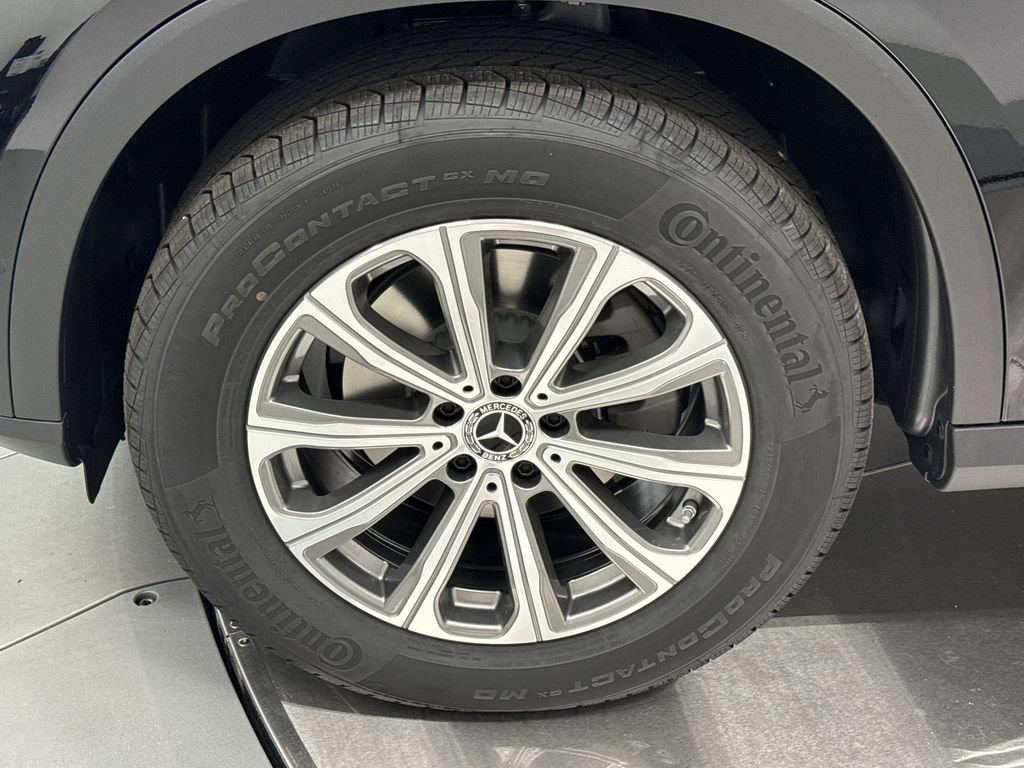 2026 Mercedes Benz GLC 300 photo 11