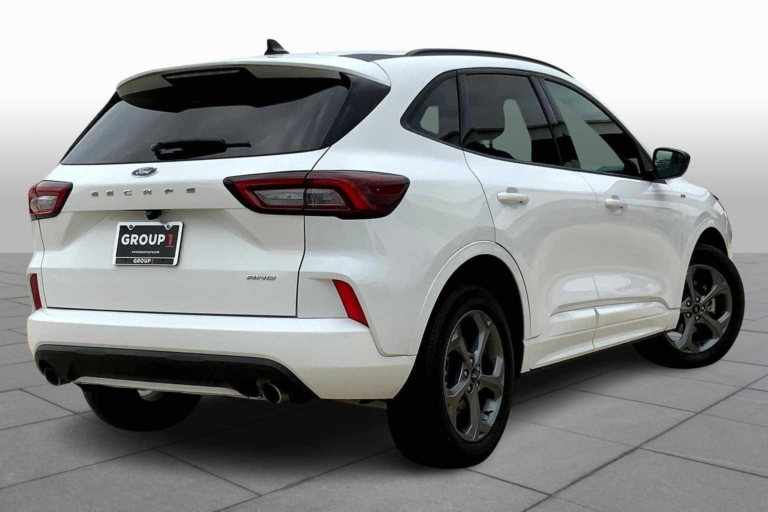 2023 Ford Escape ST-Line photo 11