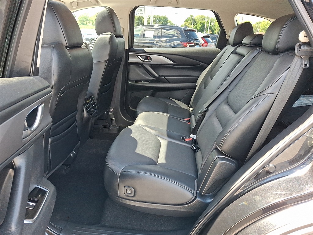 2023 Mazda CX-9 Touring photo 11