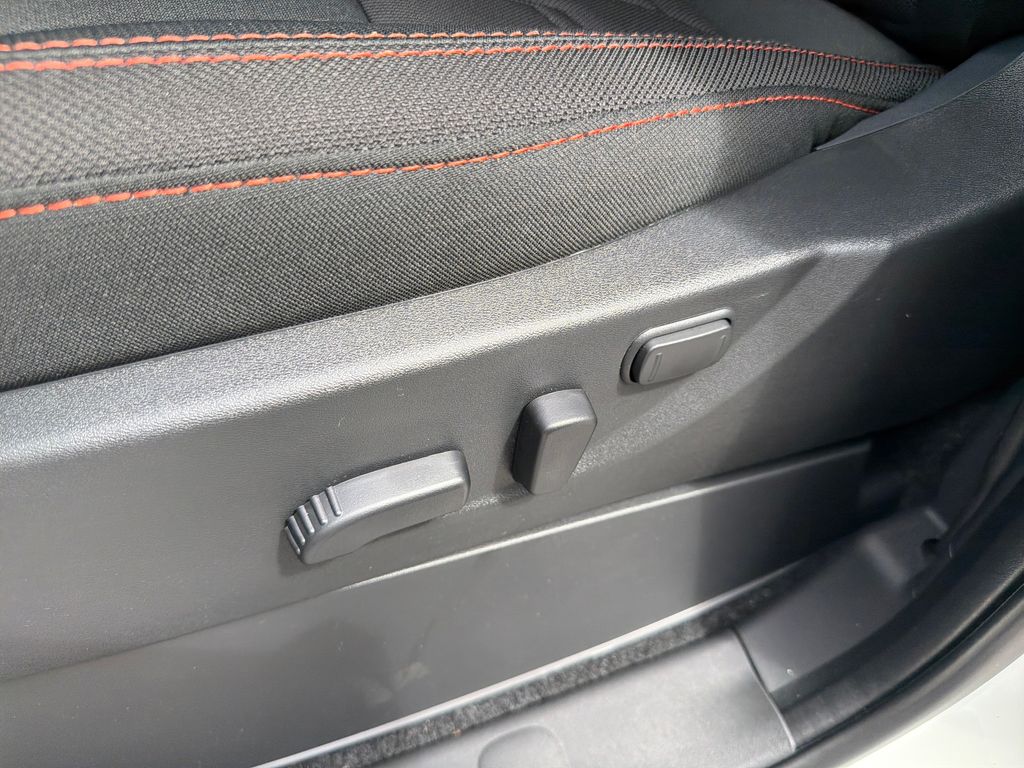 2026 Nissan Frontier PRO-4X photo 11