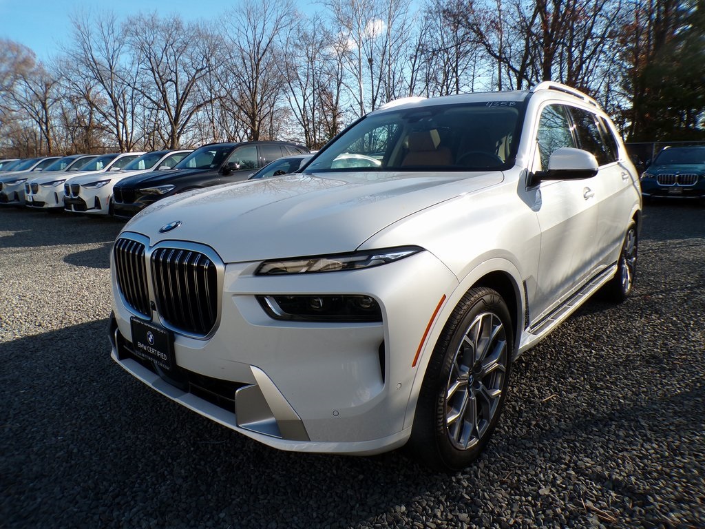 2023 BMW X7