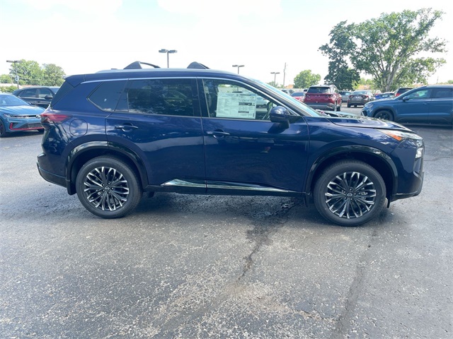 2025 Nissan Rogue Platinum photo 14