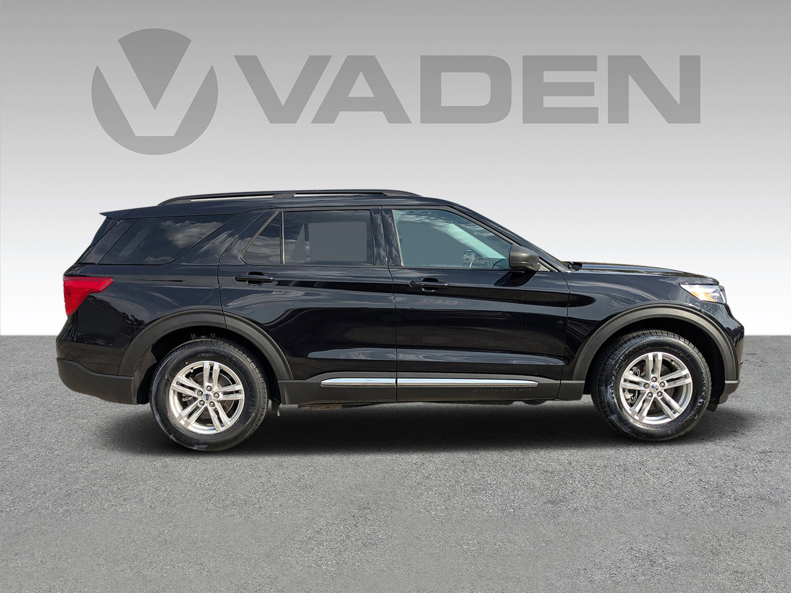 2022 Ford Explorer XLT photo 4
