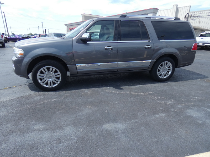 2013 Lincoln Navigator Base