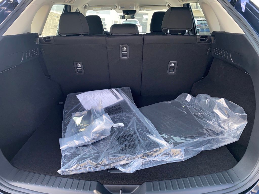 2024 Mazda CX-5 2.5 S Preferred photo 11