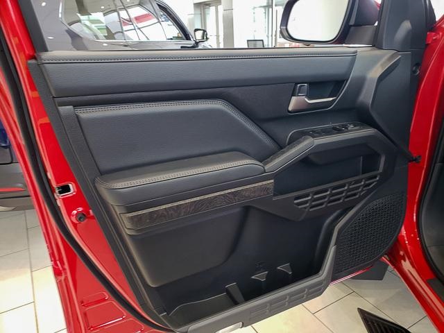 2025 Toyota Tacoma Limited photo 5