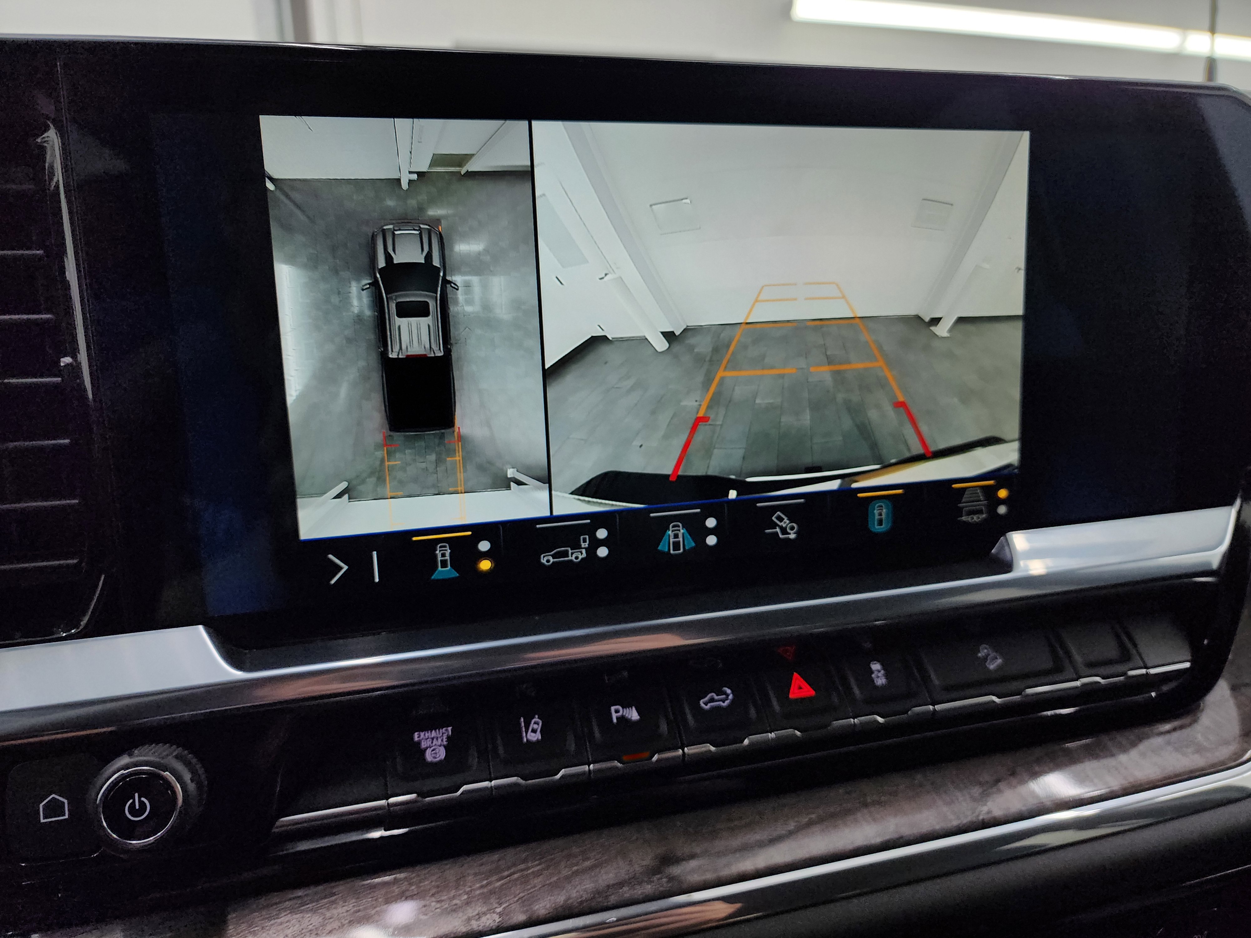 2024 Chevrolet Silverado 2500HD photo 3