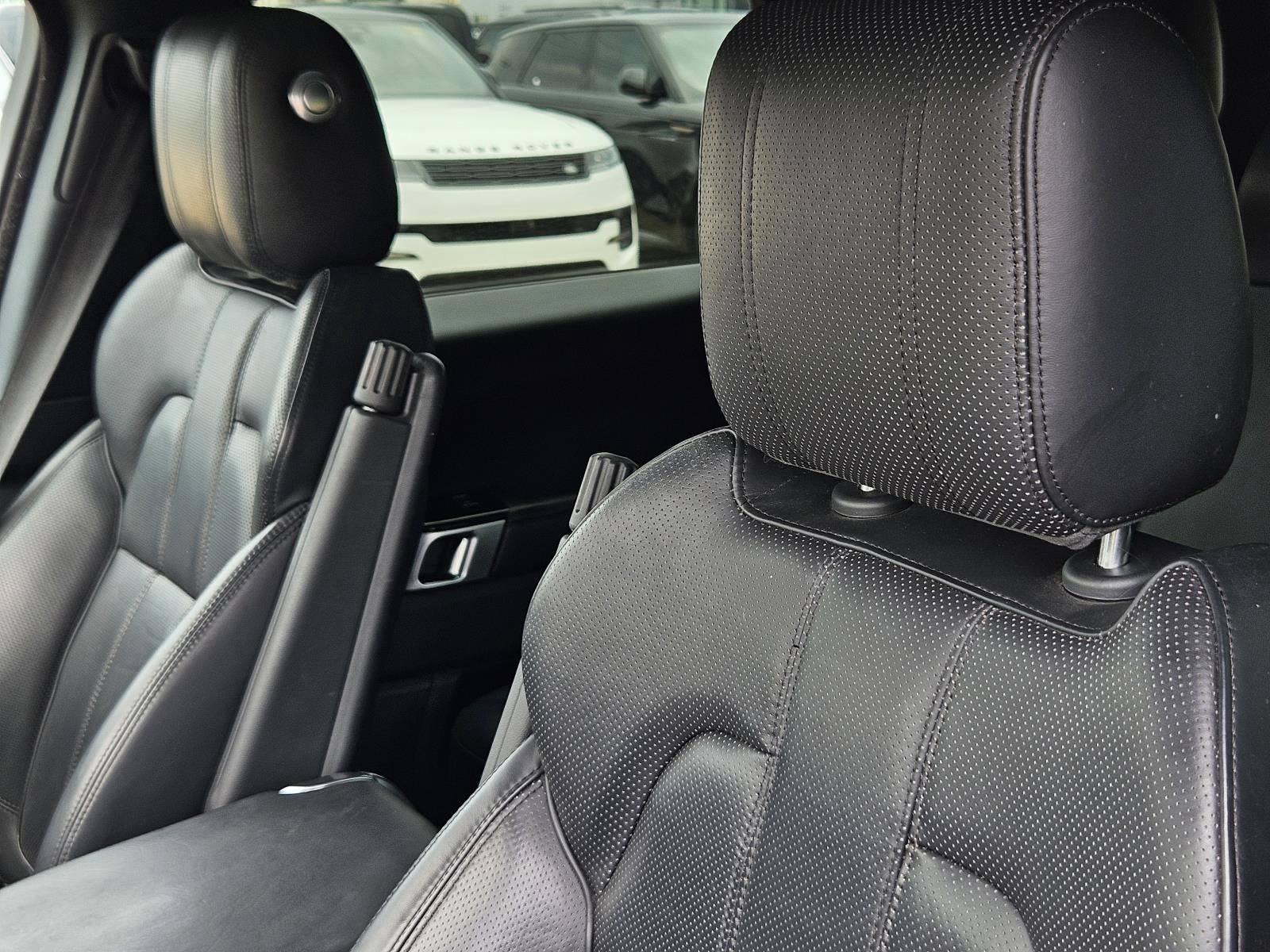 2016 Land Rover Range Rover Sport SuperCharged HSE photo 24