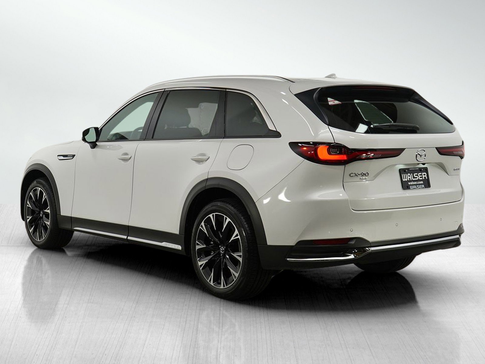 2024 Mazda CX-90 Premium Plus photo 3