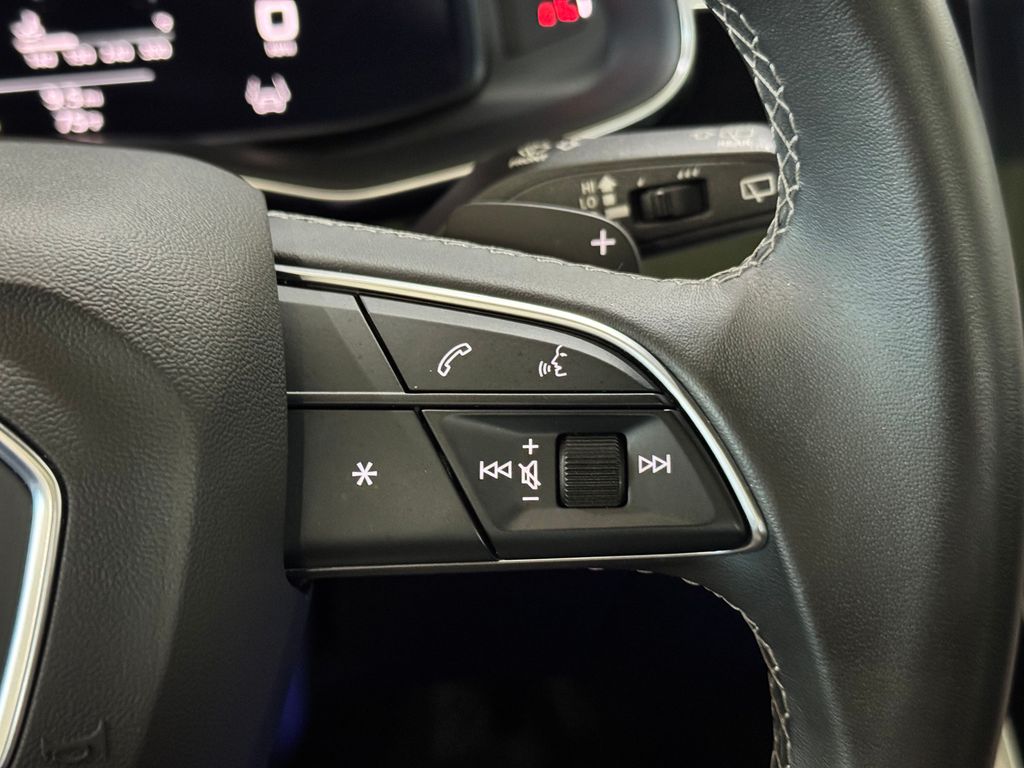 2022 Audi Q8 55 Premium Plus photo 13