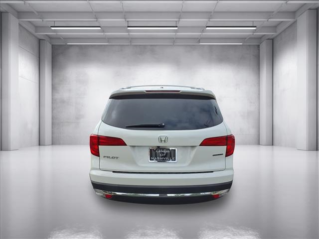 2017 Honda Pilot Touring photo 3