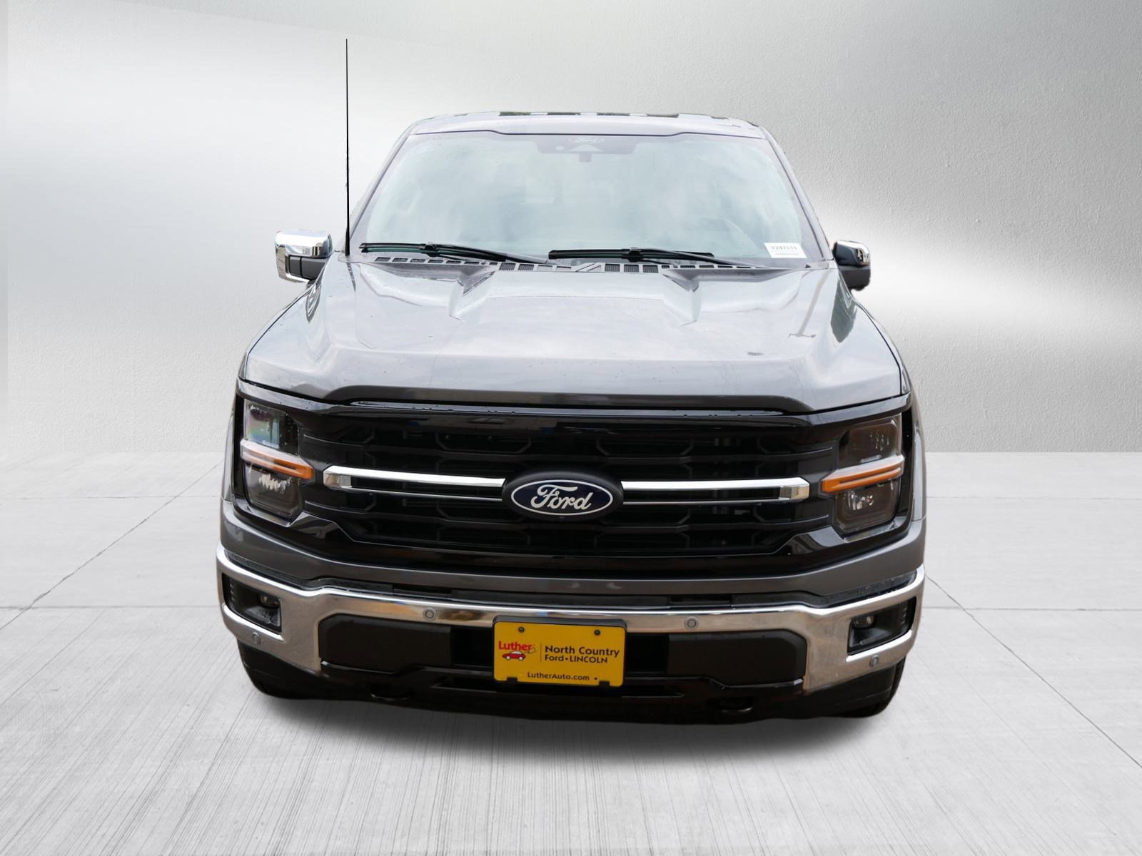 2024 Ford F-150 XLT photo 2