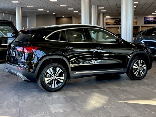 2026 Mercedes Benz GLA 250 photo 3