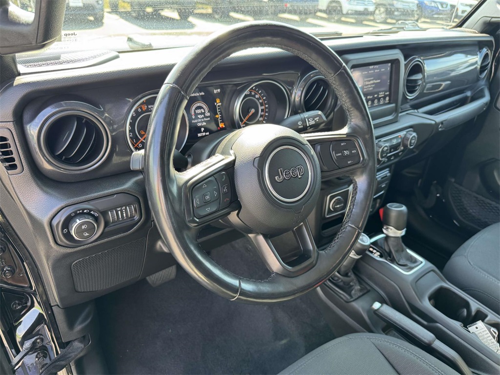 2022 Jeep Gladiator Altitude photo 2