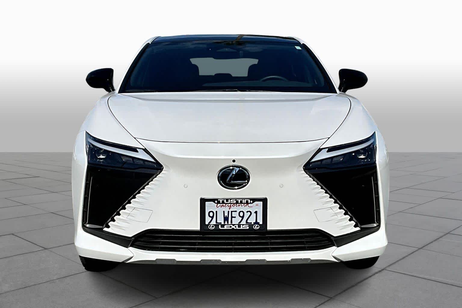 2024 Lexus RZ 450e Premium photo 3