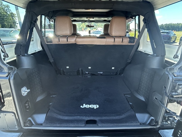 2017 Jeep Wrangler Unlimited Sahara photo 4