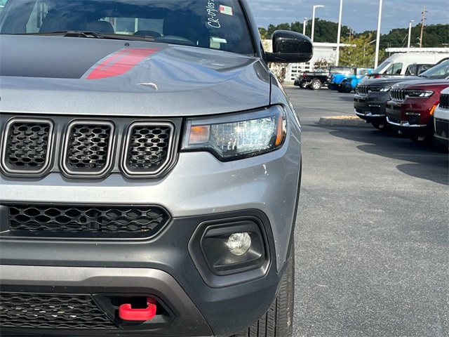 2024 Jeep Compass Trailhawk photo 10
