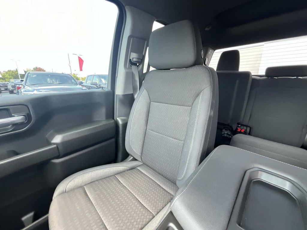 2025 Chevrolet Silverado 1500 Custom Trail Boss photo 23