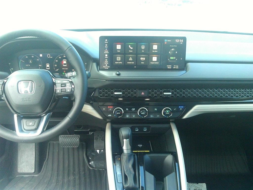 2025 Honda Accord Hybrid Touring photo 10