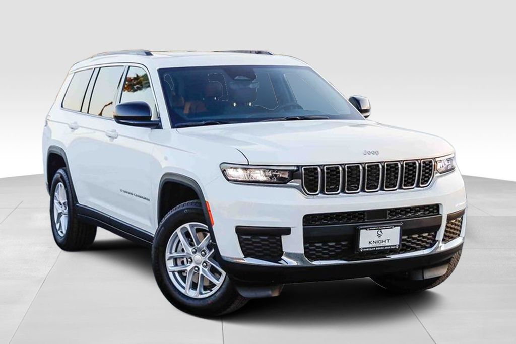 2025 Jeep Grand Cherokee Laredo X photo 2
