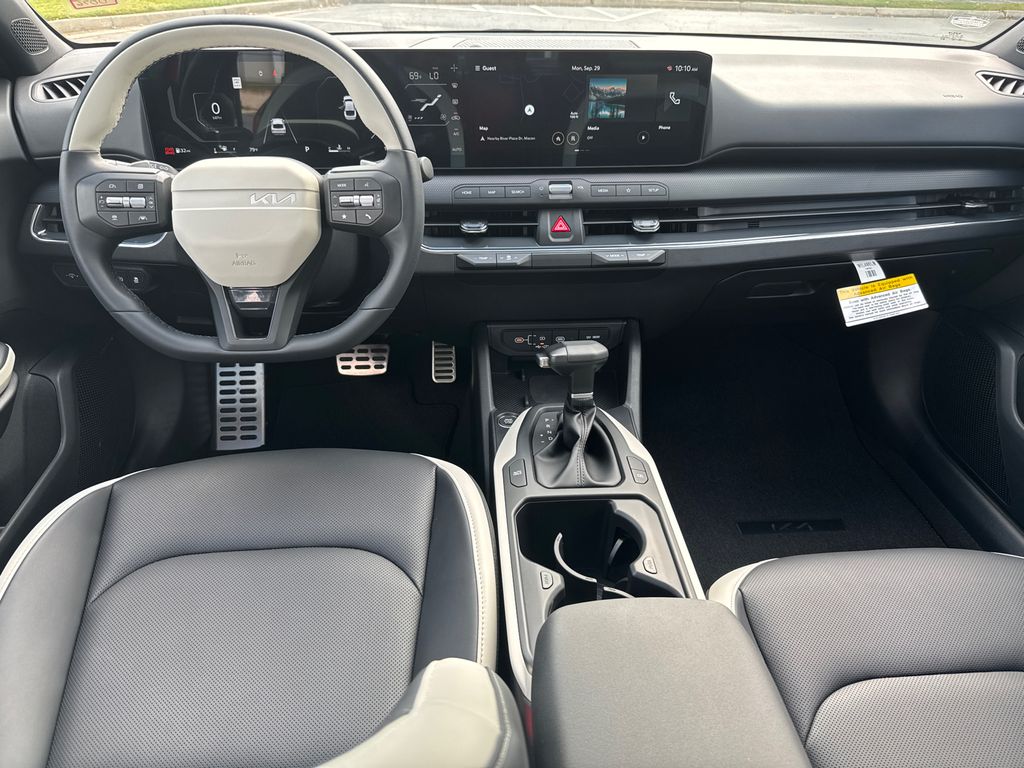 2025 Kia K4 GT-Line Turbo photo 22