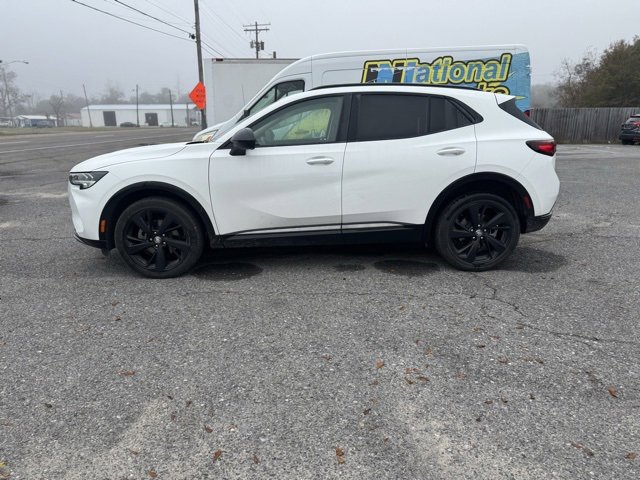 2022 Buick Envision Essence's photo