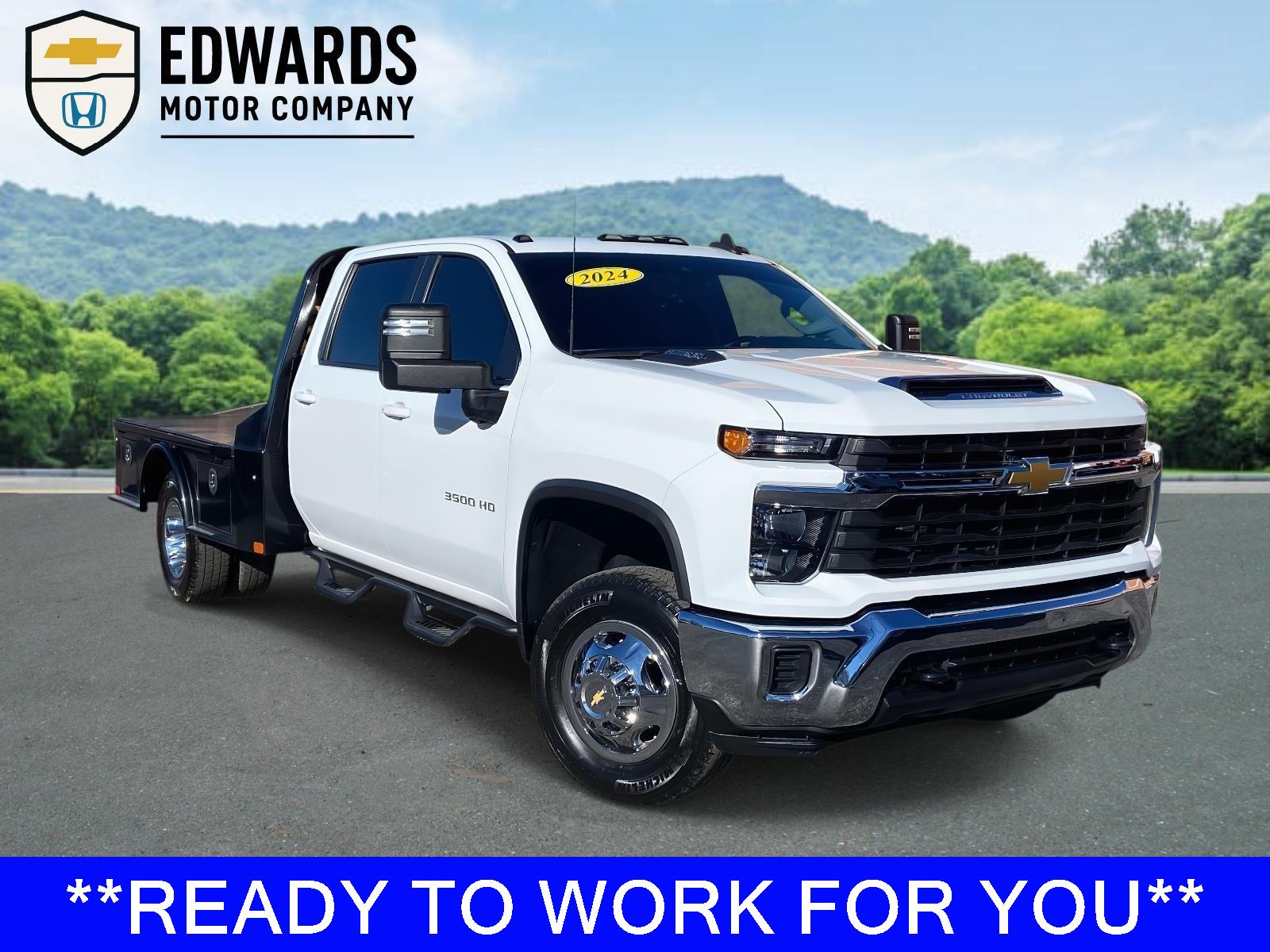 2024 Chevrolet Silverado 3500HD LT's photo