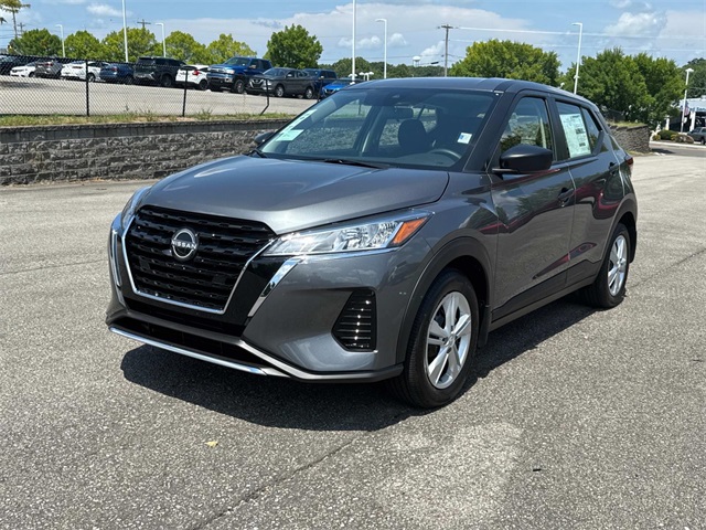 2025 Nissan Kicks Play S photo 4