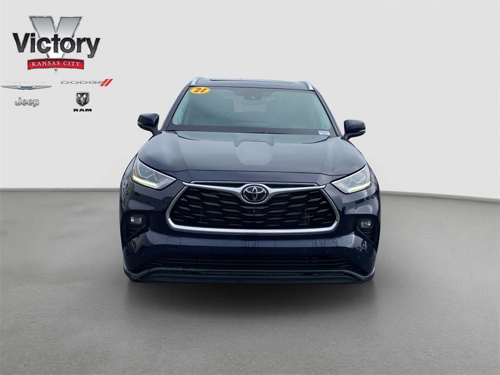 Used 2021 Toyota Highlander Limited with VIN 5TDDZRBHXMS540067 for sale in Kansas City