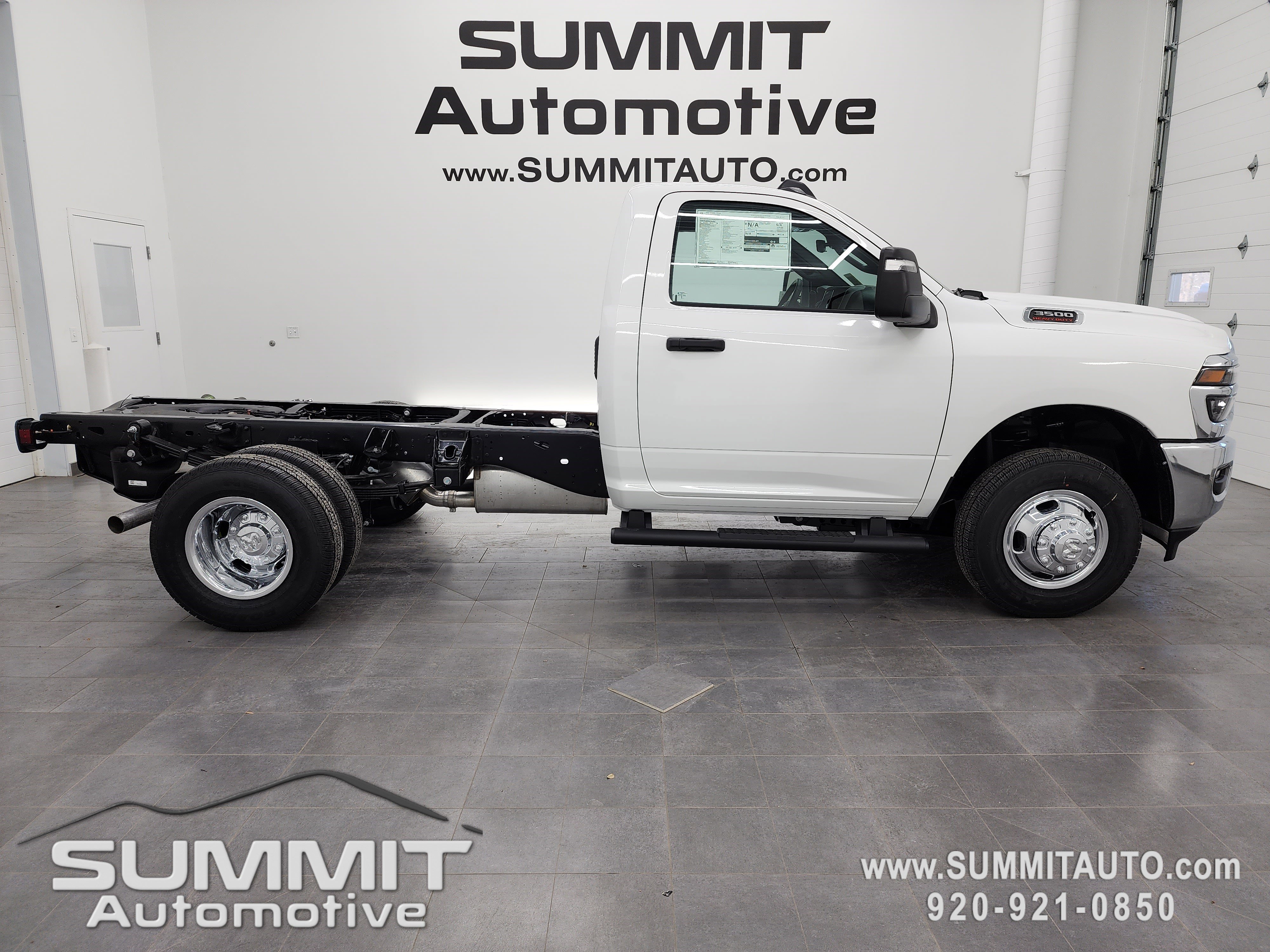 2026 RAM Ram 3500 Chassis Cab Tradesman's photo