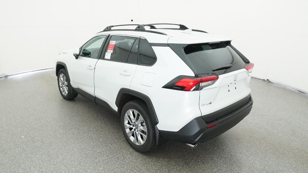 2025 Toyota RAV4 XLE Premium photo 13