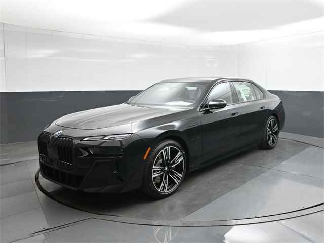 2026 BMW 7 Series 750e's photo