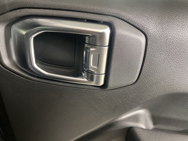 2025 Jeep Gladiator Sport S photo 15