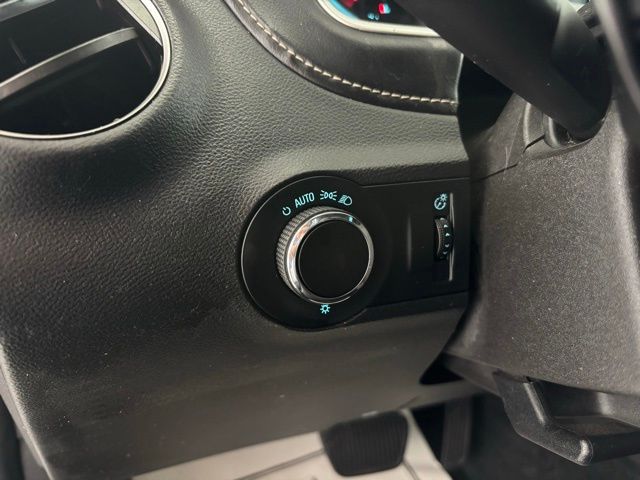 2013 Chevrolet Camaro 1LT photo 21