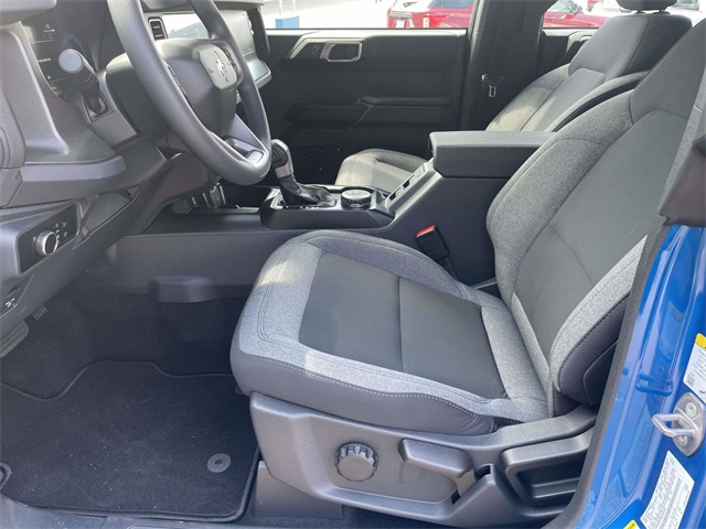 2025 Ford Bronco Base photo 6