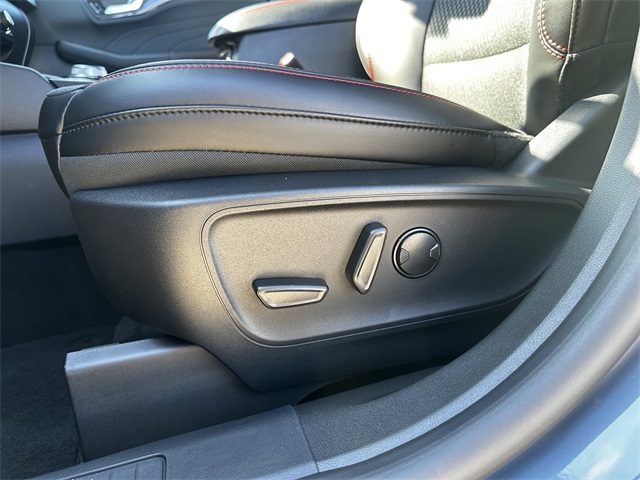 2025 Ford Escape ST-Line photo 18