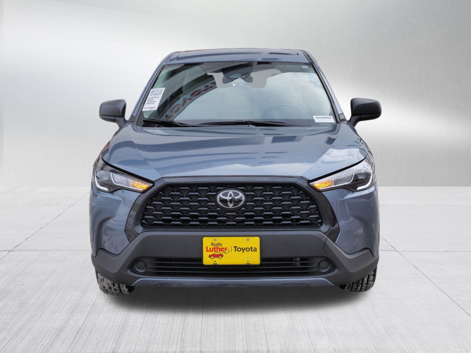 Certified 2024 Toyota Corolla Cross L with VIN 7MUAAAAGXRV086341 for sale in Golden Valley, Minnesota