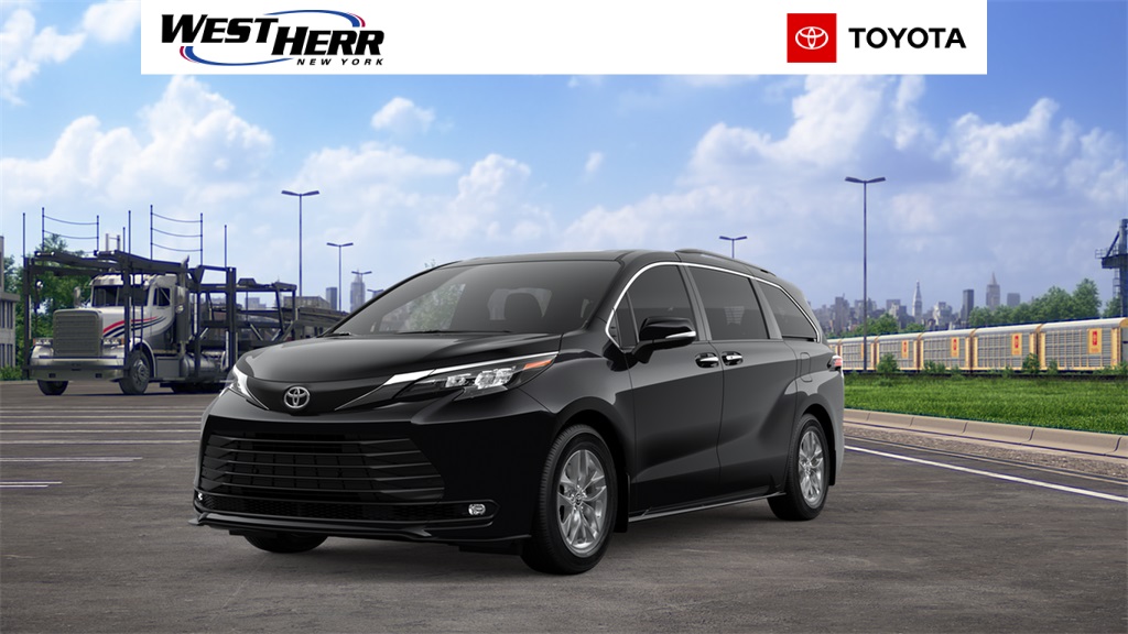 2026 Toyota Sienna XLE's photo