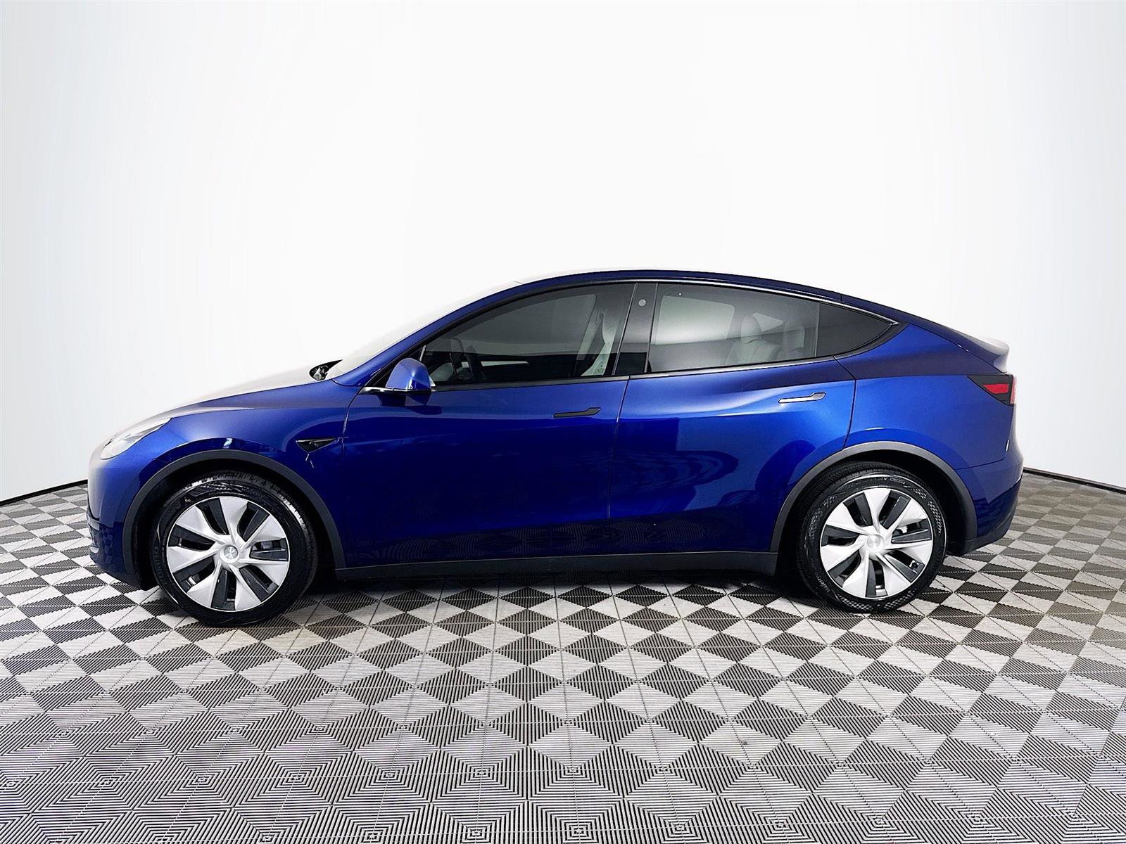 2023 Tesla Model Y Long Range photo 8