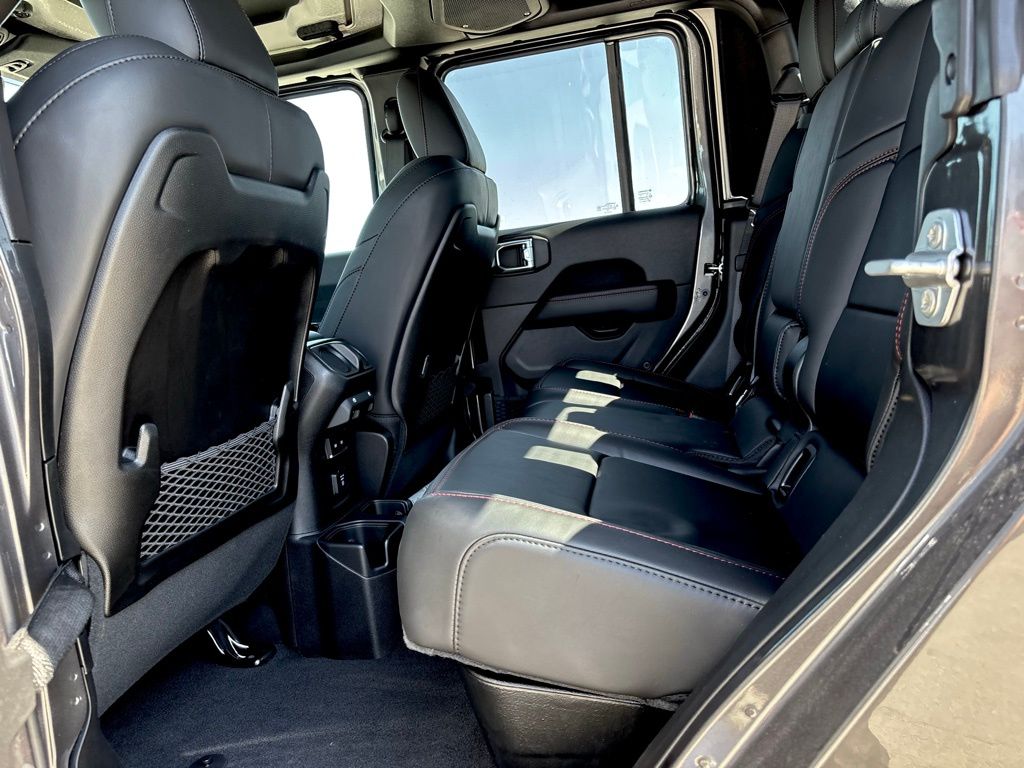 2025 Jeep Gladiator Rubicon photo 15