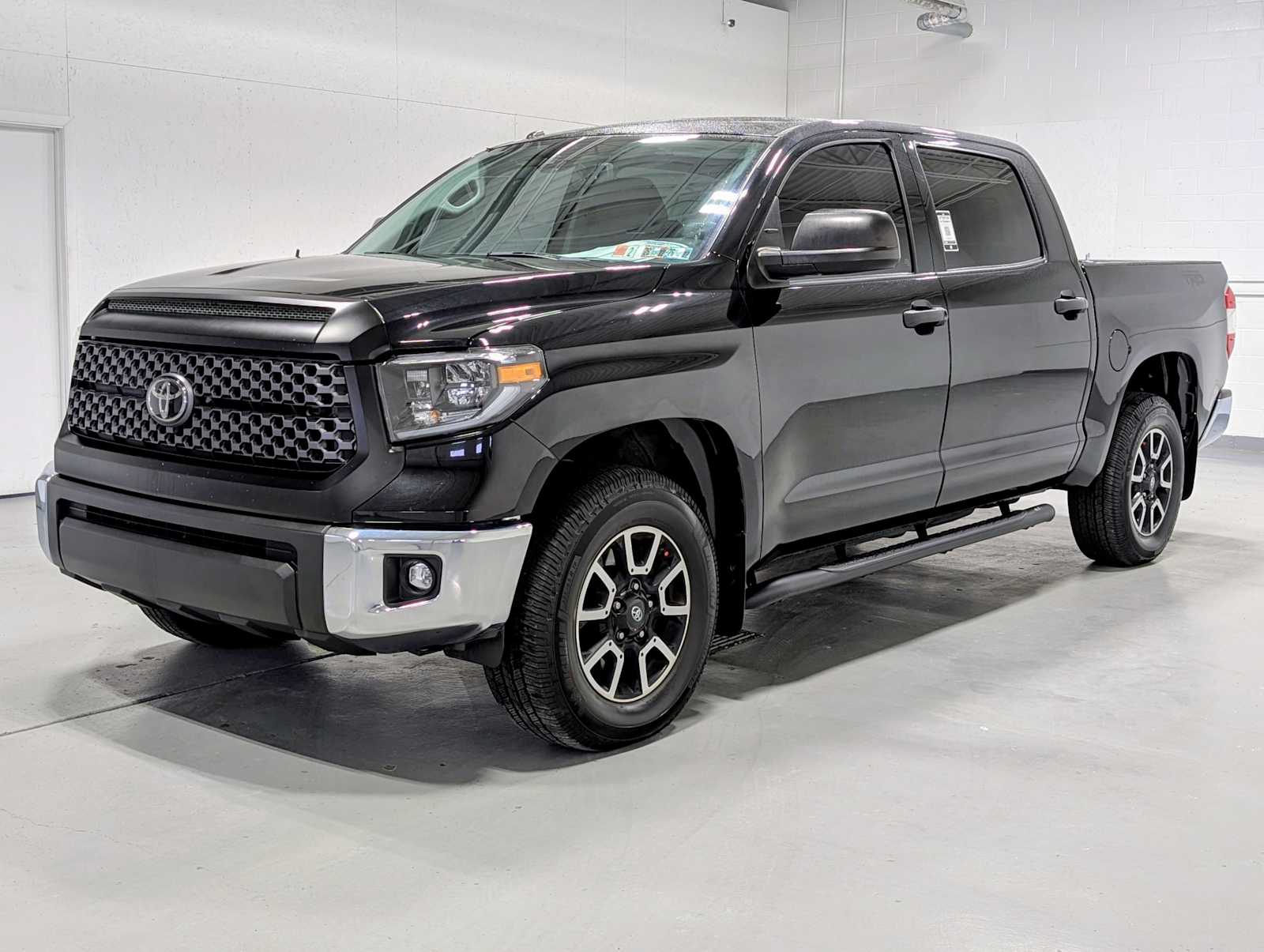 2019 Toyota Tundra SR5's photo