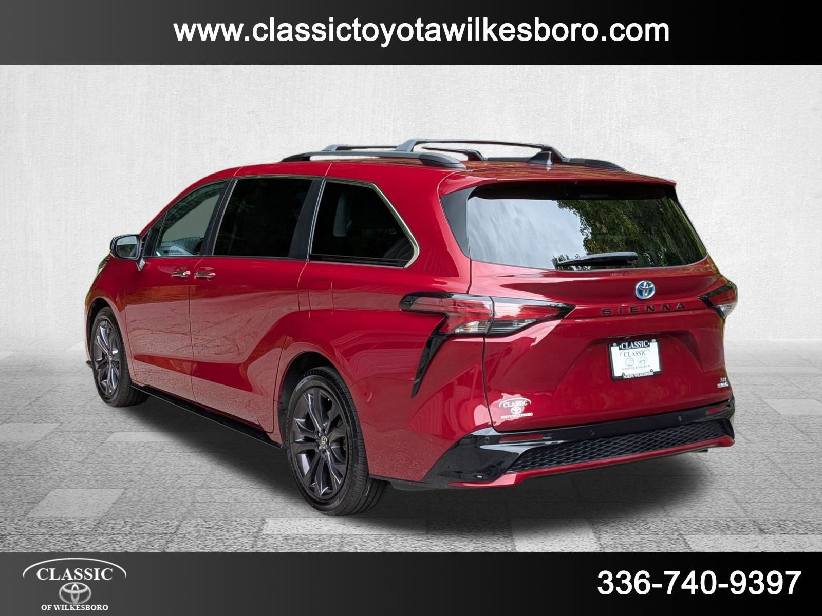 2022 Toyota Sienna XSE photo 7