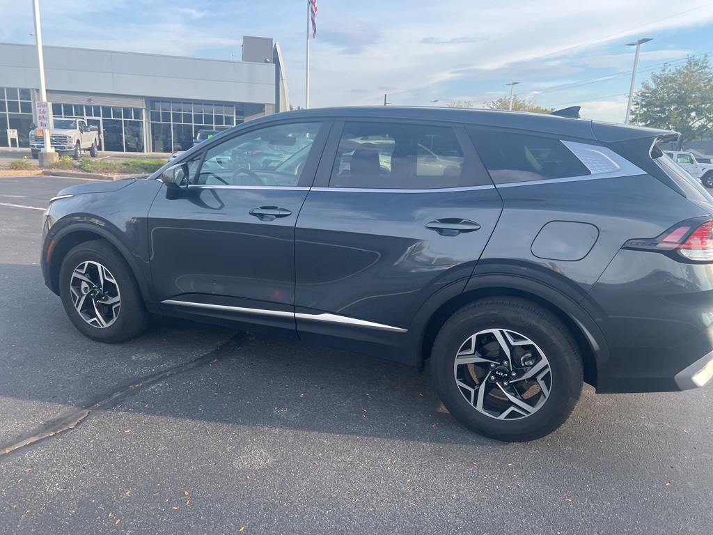 2024 Kia Sportage LX photo 7