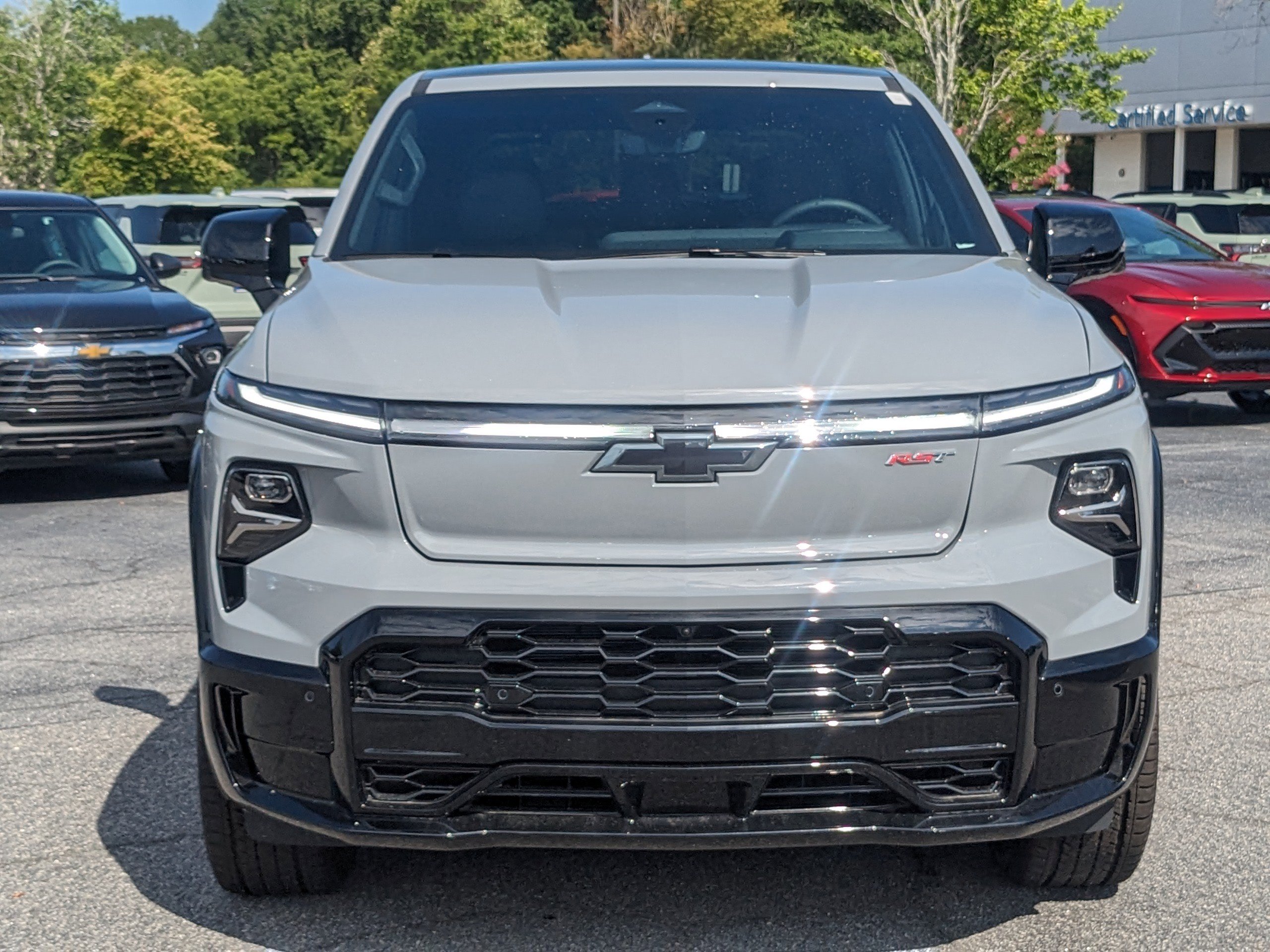 2025 Chevrolet Silverado EV RST photo 9