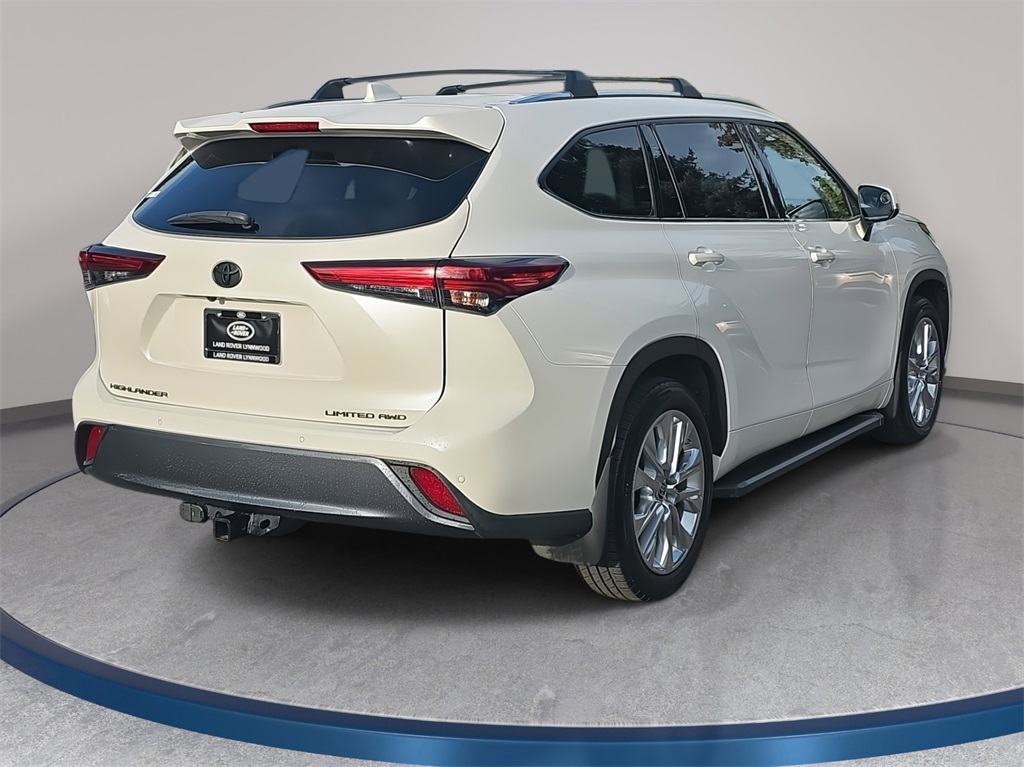 2021 Toyota Highlander Limited photo 2