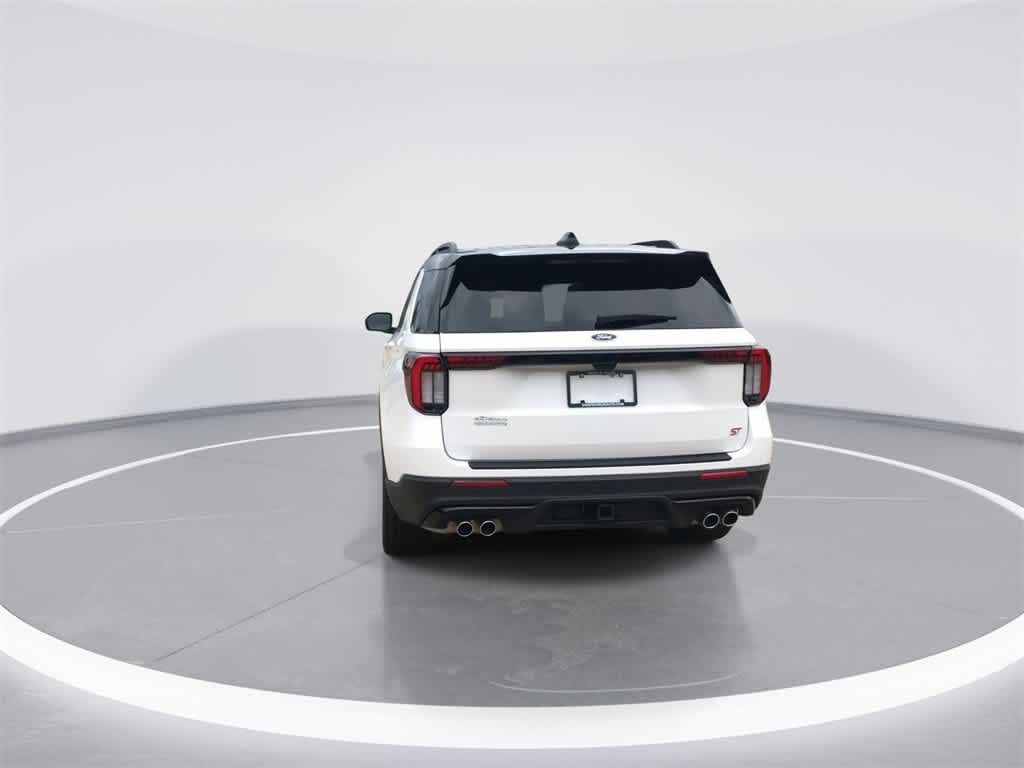2025 Ford Explorer ST photo 7